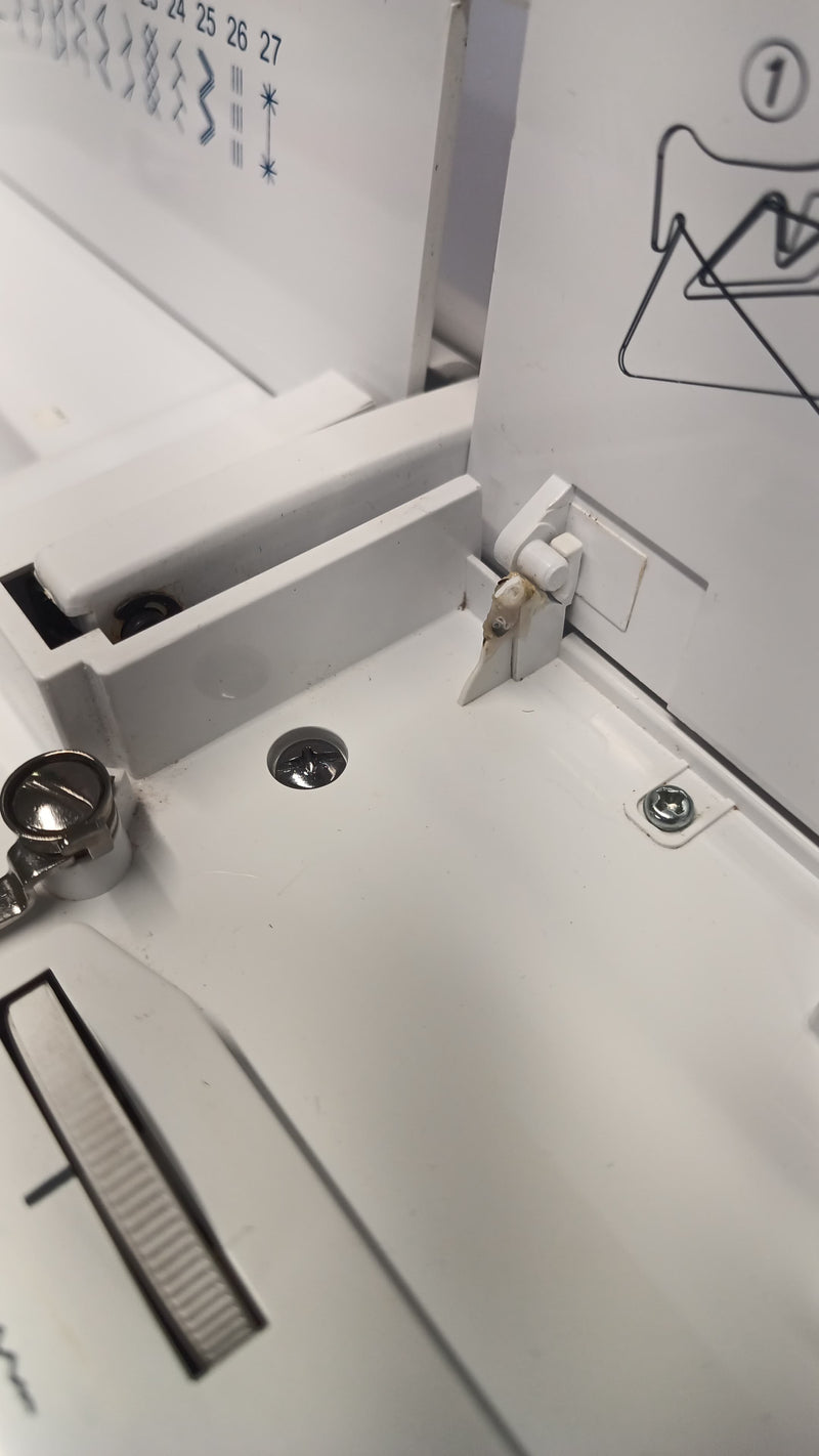 Preloved Necchi Artisan 30 sewing machine